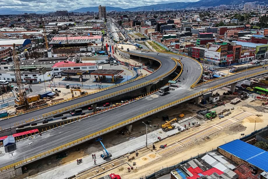La infraestructura contará con tres ramales y cerca de un kilómetro de longitud, diseñada para soportar tanto buses de TransMilenio como tráfico mixto.