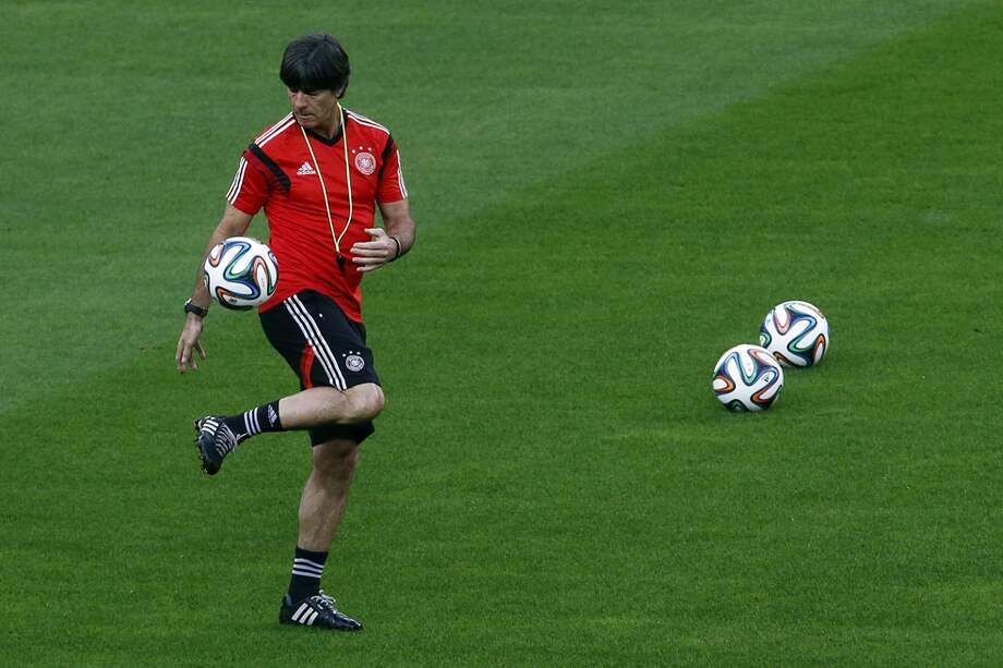 El entrenador Joachim Löw es uno de los artífices de la refundación de Alemania, que disputará el próximo domingo en el Maracaná la final del Mundial 2014. / EFE