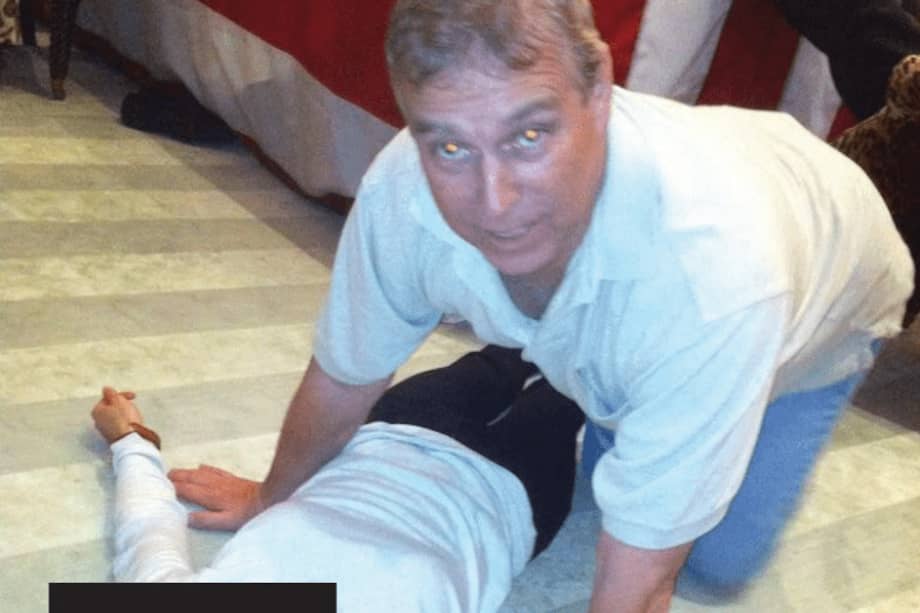 Esta foto sin fecha en un lugar no revelado publicada por el Departamento de Justicia de EE. UU. el 30 de enero de 2026 como parte de los archivos de Jeffrey Epstein muestra al expríncipe británico Andrew Mountbatten-Windsor.