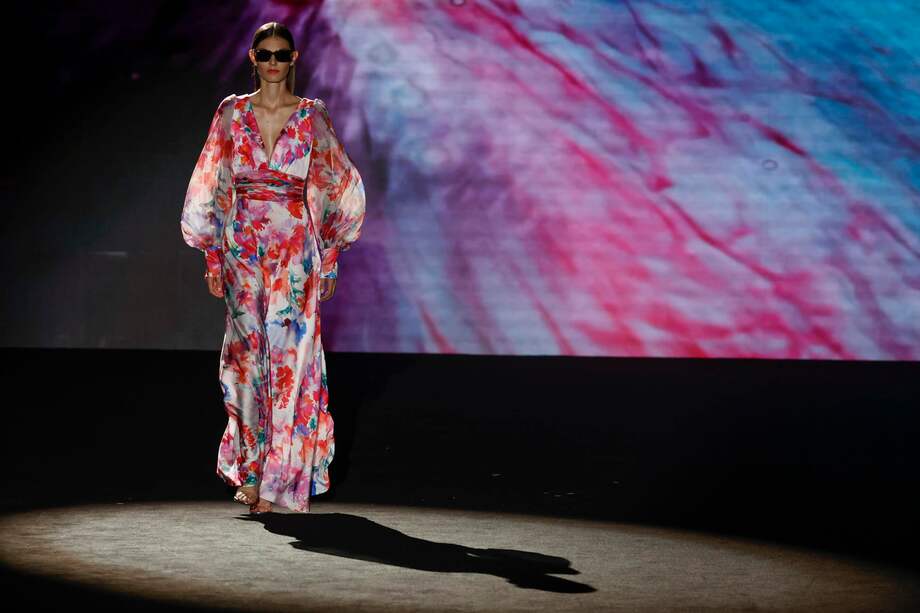 Desfile del diseñador Hannibal Laguna este viernes en el marco de la Semana de la Moda Mercedes Benz Fashion Week Madrid en Ifema. / EFE/ J.J. Guillén