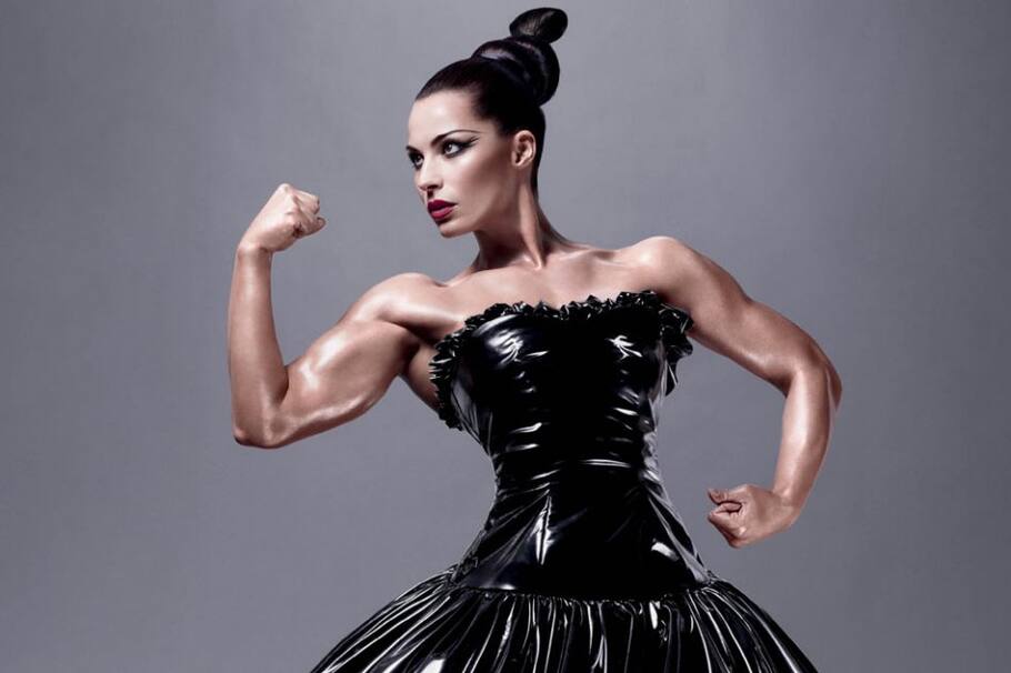 Fuerza para moldear la feminidad