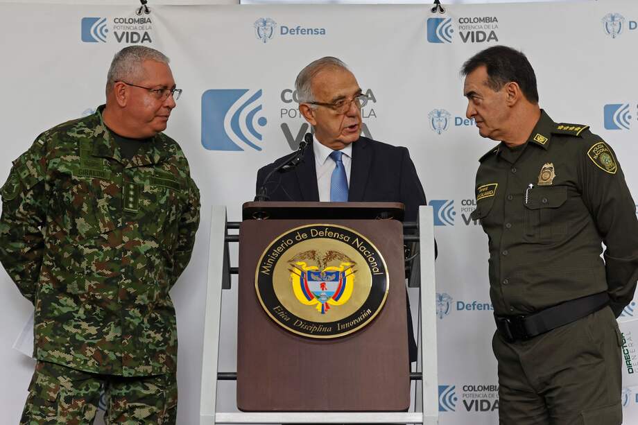 Estas medidas pertenecen al Plan 16.000 del Ejército, el cual busca fortalecer el pie de fuerza en varias regiones del país.