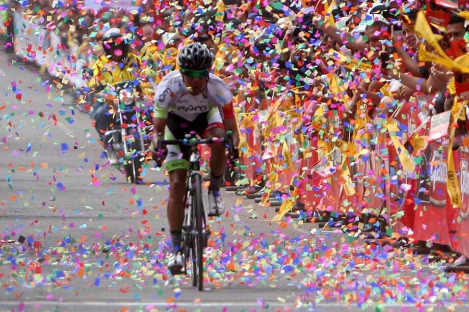 El ciclista colombiano Giovanny Báez del equipo (Epm-Une).