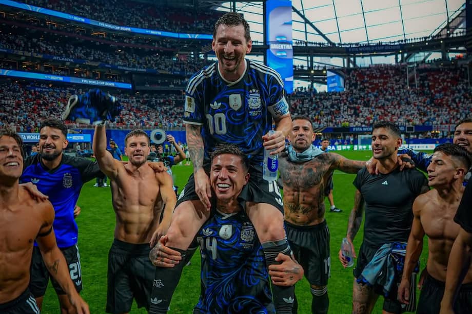 Enzo Fernández: de la emotiva carta a Messi en 2016 a sostenerlo en su último Mundial