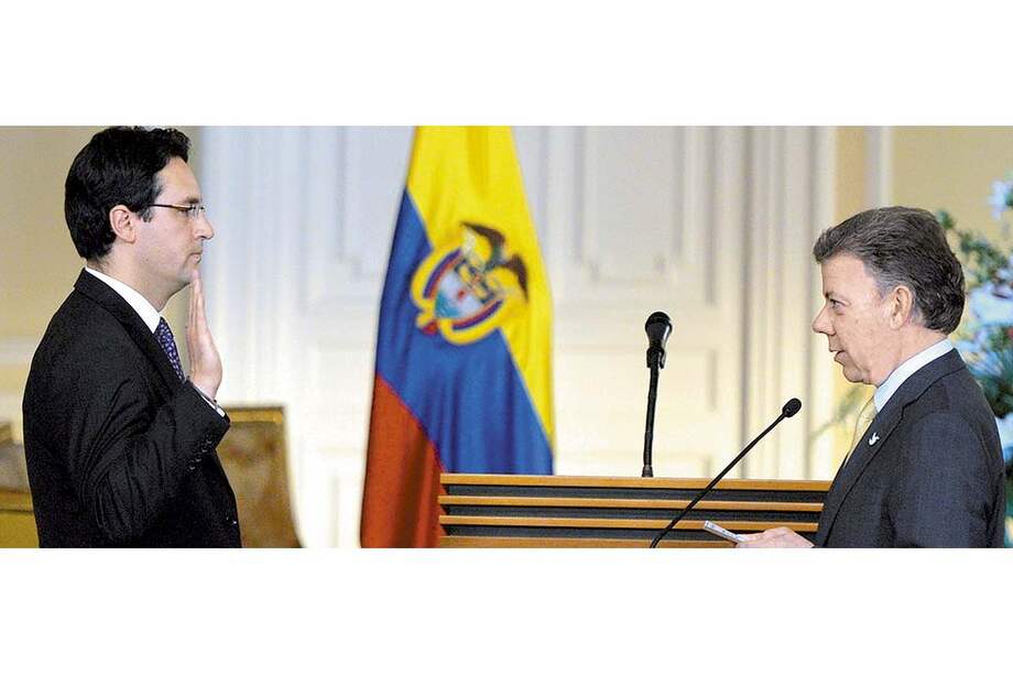El abogado Camilo Enciso el 24 de octubre pasado, día en que se posesionó ante el presidente Juan Manuel Santos como secretario de Transparencia. / Presidencia