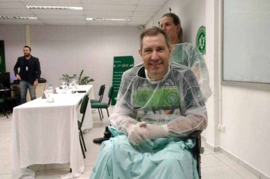 Rafael Henzel, periodista brasilero que sobrevivió a la tragedia aérea del equipo Chapecoense. / Archivo