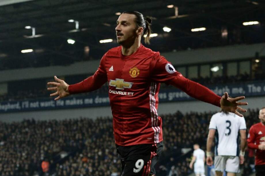 El sueco Zlatan Ibrahimovi? celebrando un gol con la camiseta del Manchester United. / AFP