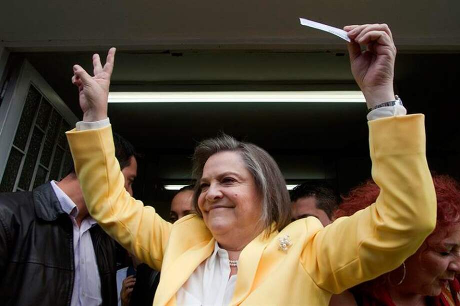 "Hoy es un día definitivo para que Colombia inicie un mejor camino": Clara López