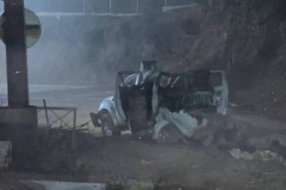 Al parecer, la camioneta iba a ser ubicada cerca de la estación de Policía del corregimiento, pero el vehículo explotó de manera anticipada.