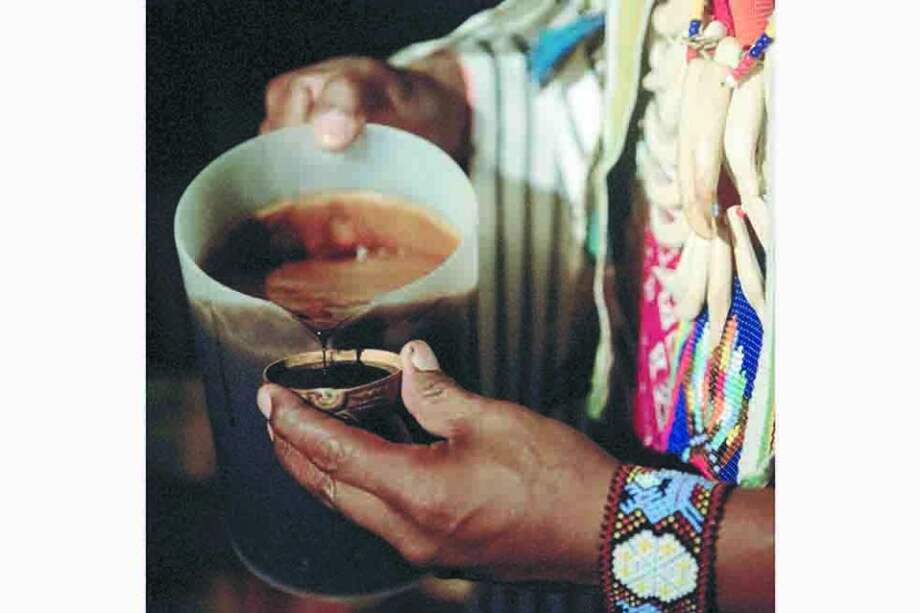 La comunidad cofán considera que el yagé es sagrado para ellos y por lo tanto Varela no tiene legitimidad para usarlo. / AFP