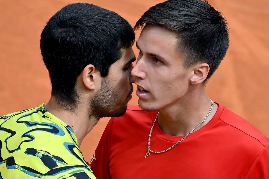 Fabian Marozsan (der.) le ganó a Carlos Alcaraz.