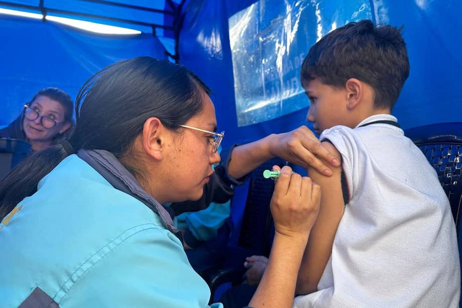 El Distrito recuerda que la vacunación contra fiebre amarilla y sarampión hace parte del esquema permanente y es clave para prevenir enfermedades durante los viajes de Semana Santa.