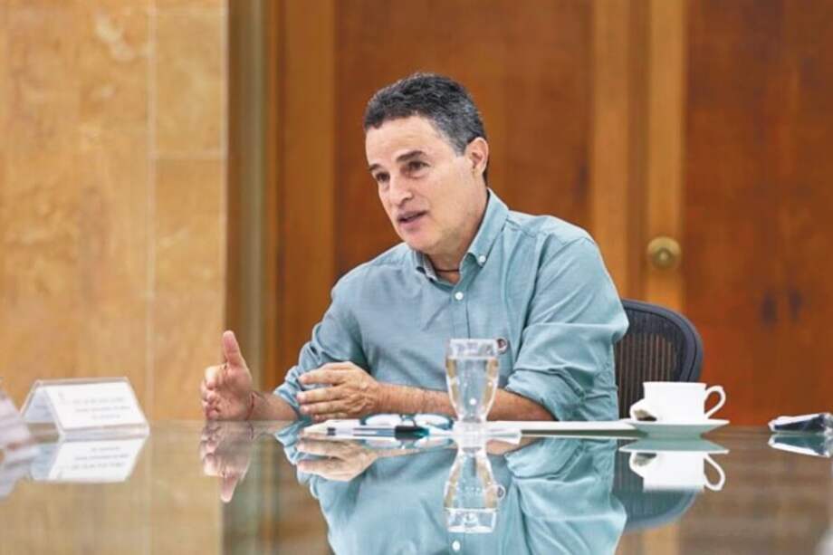 El gobernador de Antioquia, Aníbal Gaviria. El departamento tiene 7.173 camas hospitalarias para atender unidades de cuidados especiales durante la cuarentena. / Cortesía