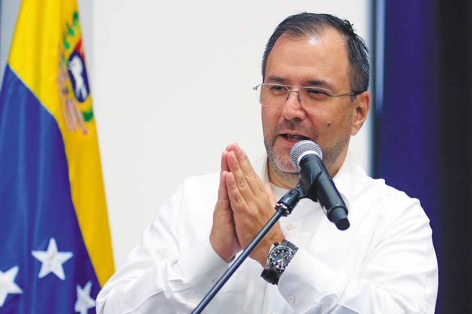 El canciller venezolano, Yván Gil, anunció en redes sociales la decisión de “llamar a consultas” a su embajadora en Madrid. También informó que “ha citado” al embajador español en Caracas.
