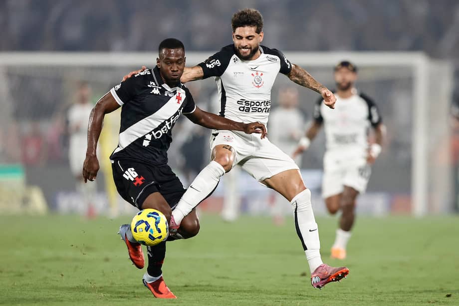 Carlos Cuesta, defensor central de Vasco da Gama y de la selección de Colombia.
