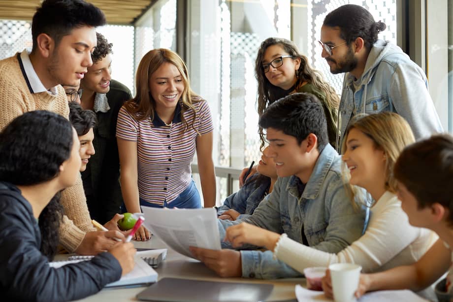 Esta propuesta educativa busca contribuir al desarrollo de soluciones innovadoras para los problemas globales desde una perspectiva del sur global.