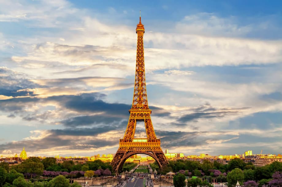 La torre Eiffel es un destino obligado en la ciudad europea, ¿pero sabías por qué?