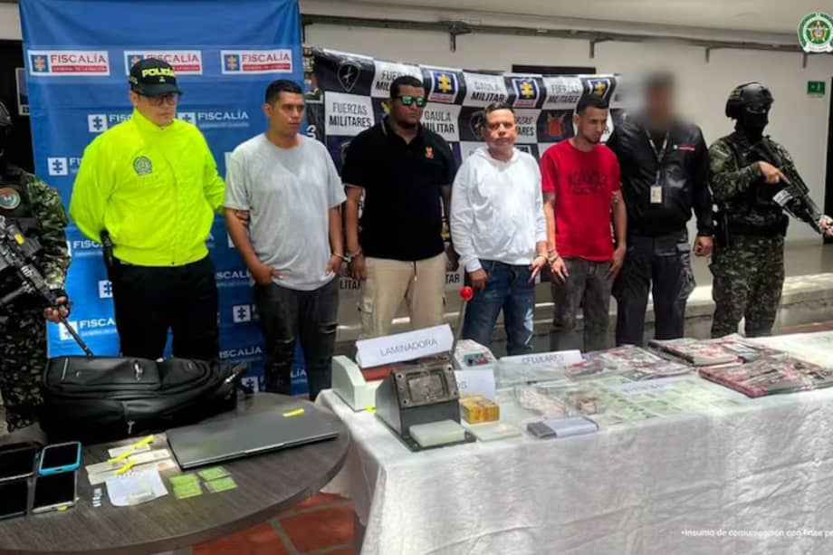 Integrantes capturados de la red criminal que se dedicaba la falsificación de documentos en Santa Marta.