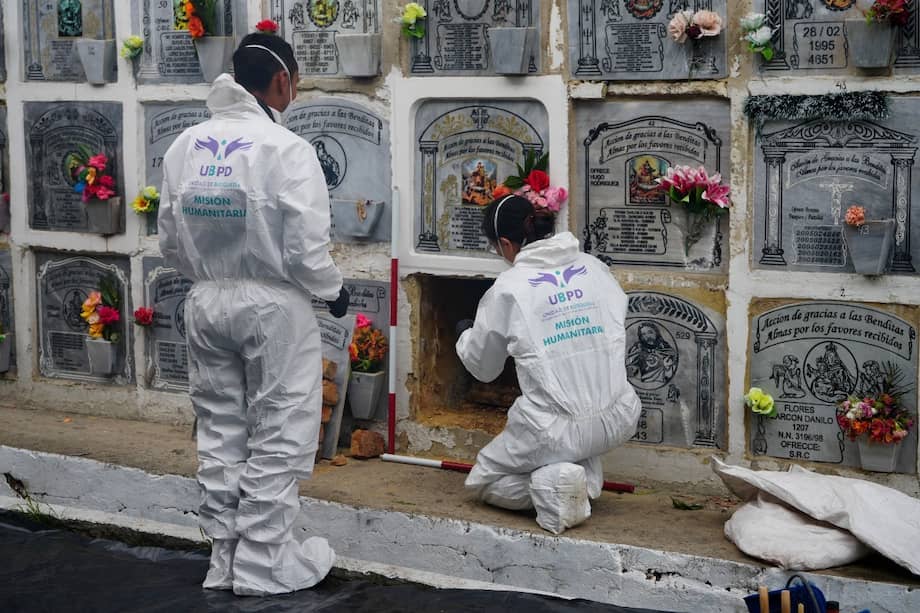 Entre bóvedas, archivos y recuerdos, la Unidad de Búsqueda intenta reconstruir las historias que la guerra dejó incompletas en Bogotá y Cundinamarca.