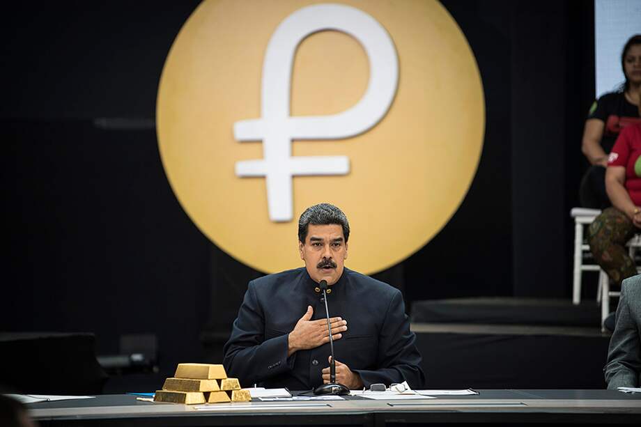 Presidente de Venezuela durante la presentación de su criptomoneda nacional: el petro. / Bloomberg