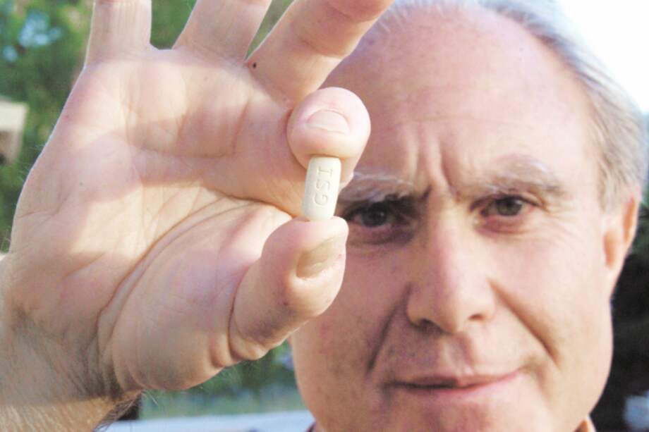 En Estados Unidos, cuando se lanzó el tratamiento esencial, cada píldora costaba mil dólares. / Flickr - James Castañeda