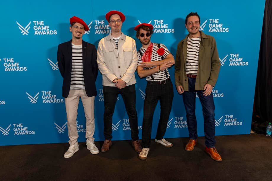 Tom Guillermin, Nicholas Maxsom Francombe, Guillaume Broche y Francois Meurisse en la gala de The Game Awards 2025, celebrada en el Peacock Theater de Los Angeles, California
