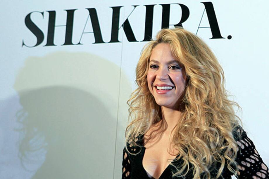 Shakira canta en catalán ¿éxito rotundo o polémica por abandonar el español?