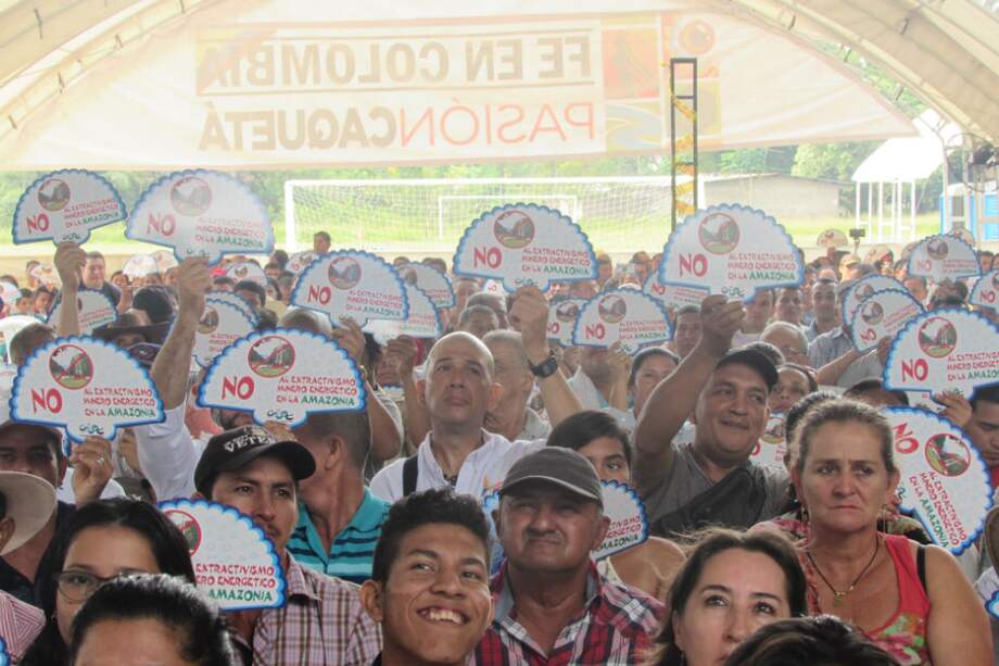 Unas 1.200 personas asistieron a la audiencia. Aunque la mayoría rechazó el proyecto petrolero, algunas personas entre campesinos, docentes, ingenieros y sociólogos lo aceptaban. / H.Calle