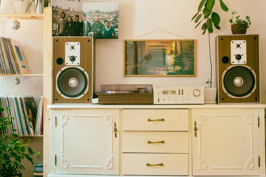 La potencia RMS indica cuánta energía real puede manejar un parlante sin distorsión ni riesgo de daño.