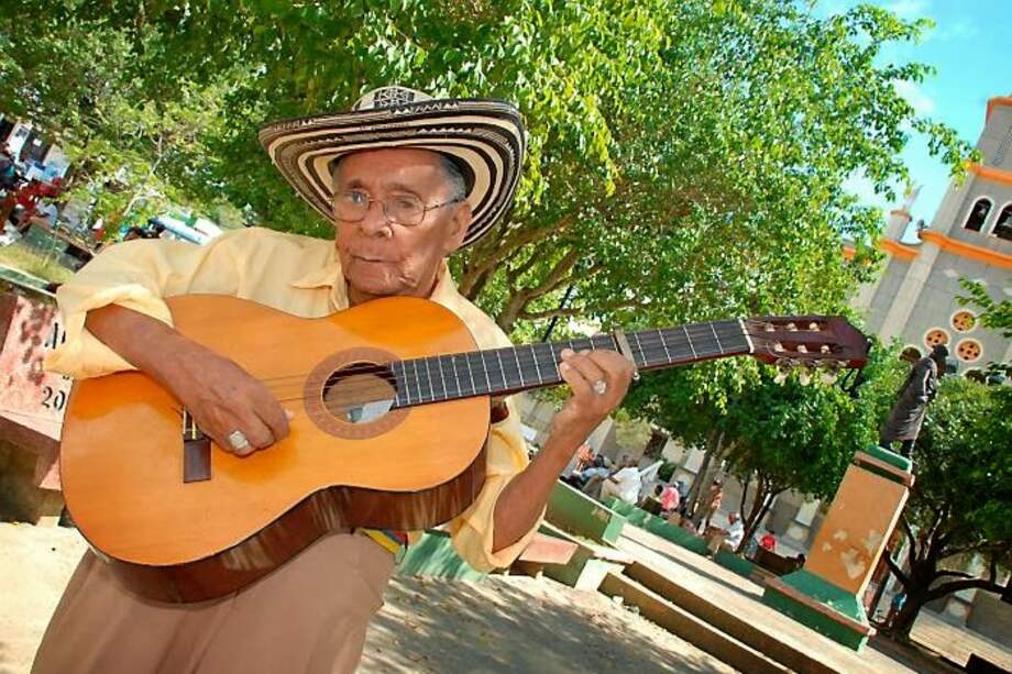 Pablito Florez Camargo, uno de los grandes exponentes del porro en Colombia.