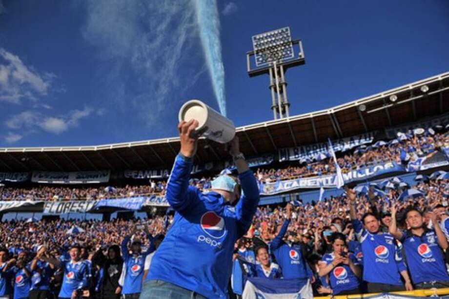 Los hinchas de Millonarios son unos de los sancionados por la violencia, pero este mal se ve en todos los estadios del país. / Andrés Torres