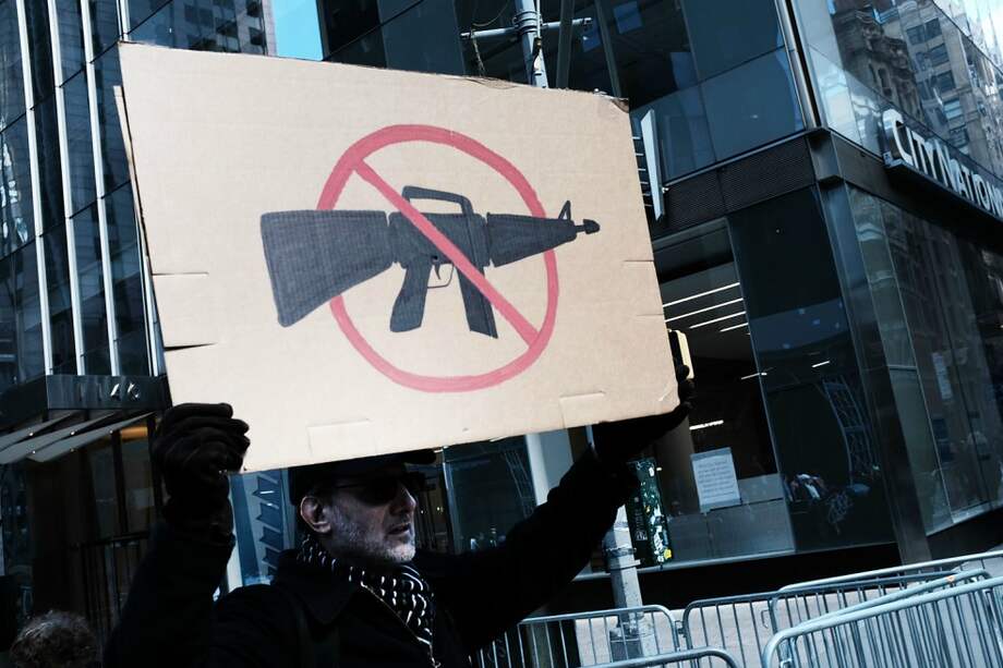 El debate por las armas sigue creciendo en Estados Unidos, pero no pasa nada. / AFP