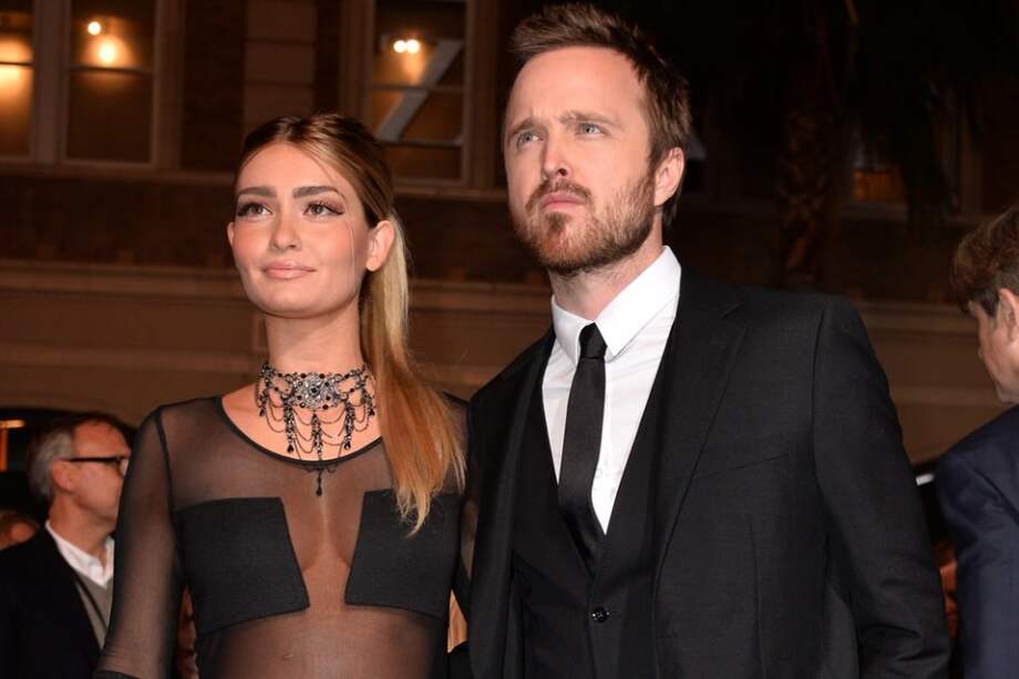 Aaron Paul y Lauren Parsekian en el estreno de "Need For Speed".