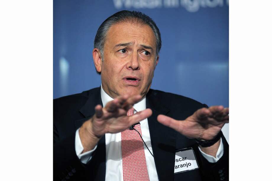 El general (r) Óscar Naranjo retornará próximamente a Colombia. / EFE