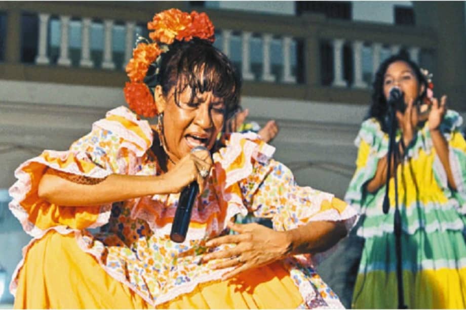 Reina de la tambora llega al Petronio
