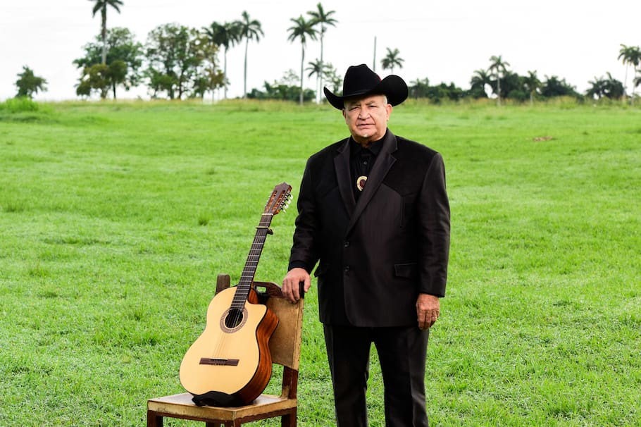 Eliades Ochoa, de Buena Vista Social Club, vuelve a Colombia y recordó sus inicios