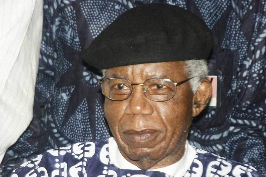 El escritor nigeriano Chinua Achebe. /AFP