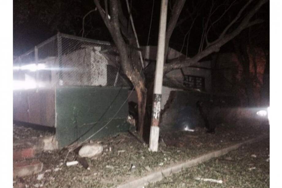 Así quedó la estación de Policía del barrio Ospina Pérez tras el atentado.