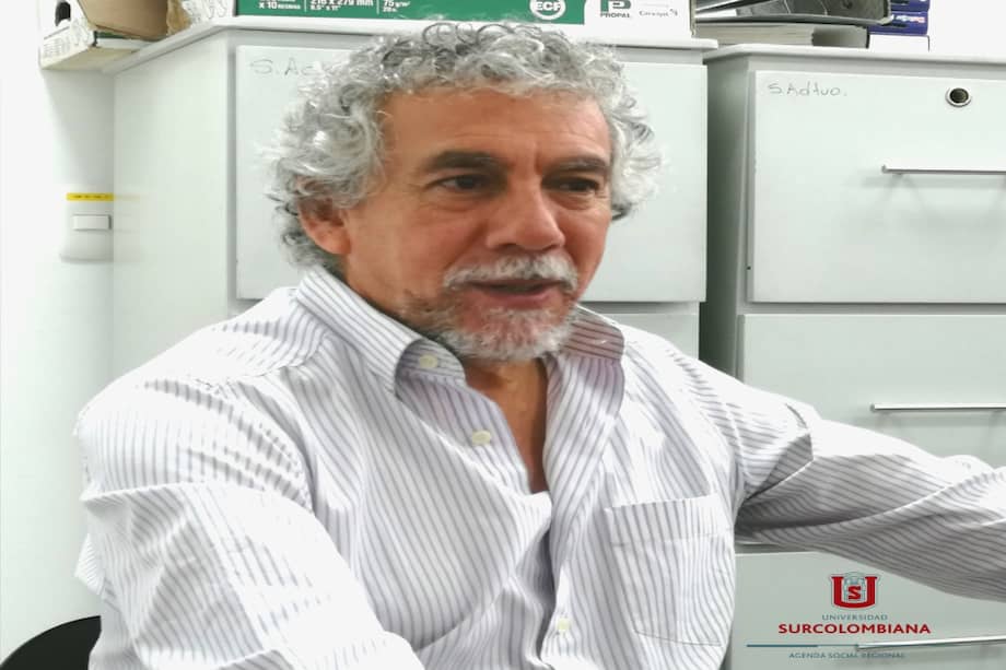 El profesor Carlos Mario Perea, junto con Mario Aguilera Peña, es uno de los editores académicos de "Violencias que persisten", un compilado de artículos realizados entre investigadores de la Universidad Nacional y la Universidad del Rosario.