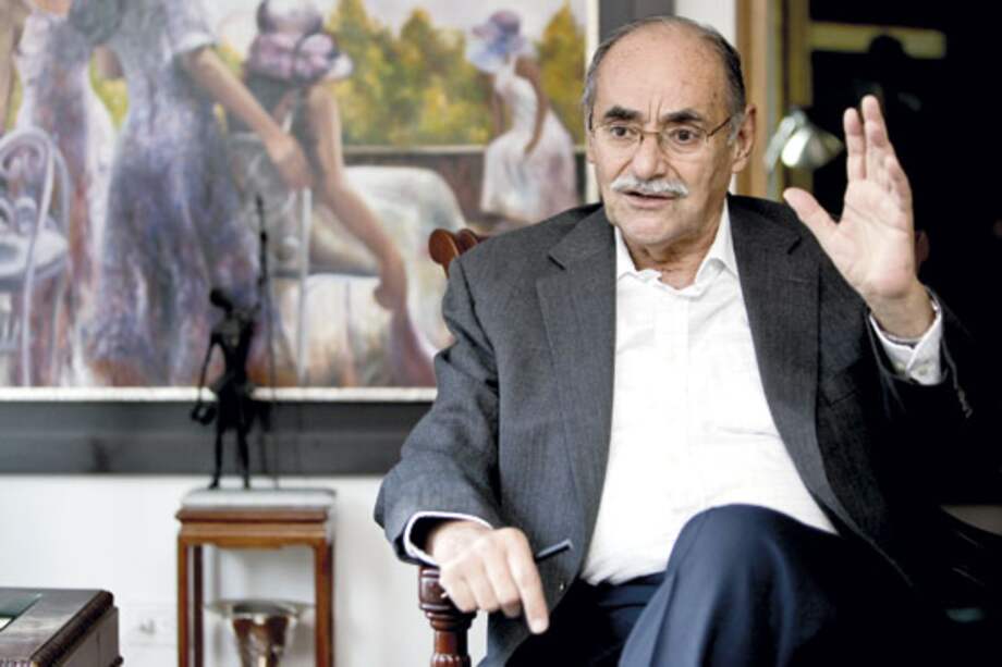 El santandereano, que falleció a los 77 años, participó en casi todos los procesos de paz desde Belisario Betancur: "La paz es muy difícil mientras valga más una bala que una idea", decía.
