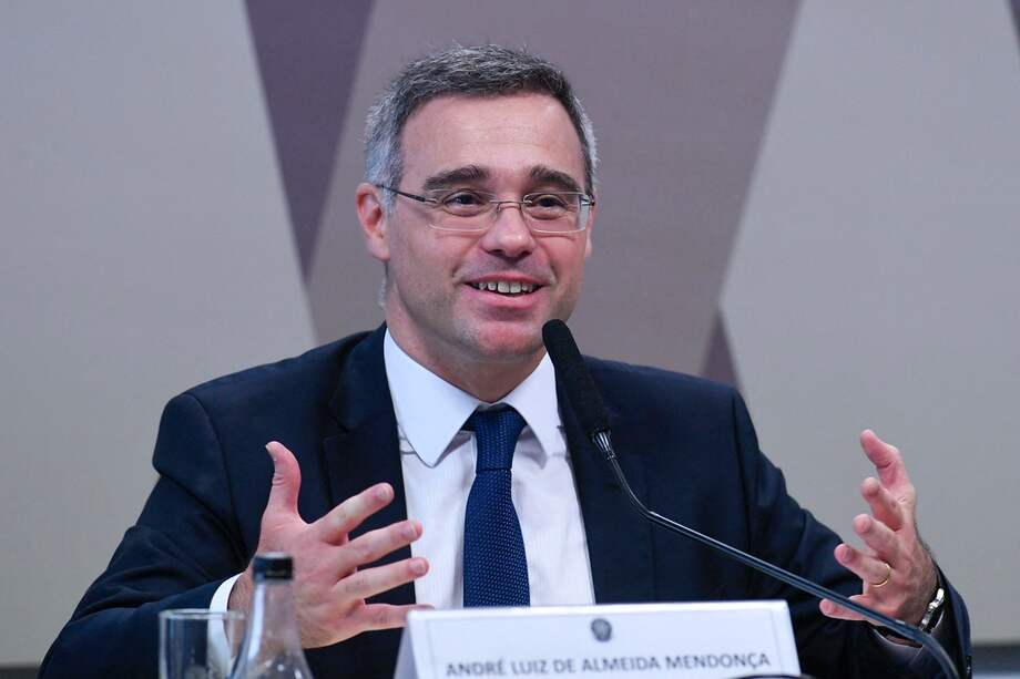 Por 47 votos a favor y 32 en contra, el Plenario avaló el nombramiento de Mendonça, de 48 años, quien ocupará la undécima silla de juez del Supremo Tribunal Federal (STF)