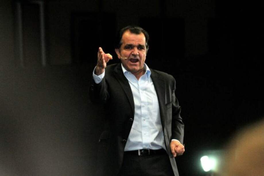 "Coherente es que Venezuela ayude a capturar a 'Timochenko'": Zuluaga