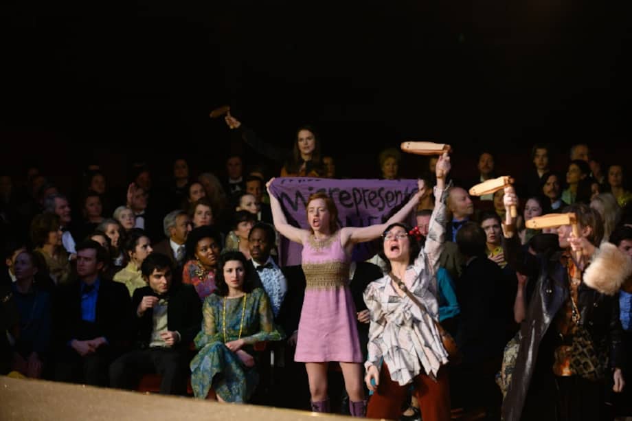 Dirigida por Philippa Lowthorpe y con guion de Rebecca Frayn y Gaby Chiappe, "Miss Revolución" propone una historia de la vida real para abordar temas relevantes como la lucha por los derechos femeninos. / Cortesía: Cine Colombia