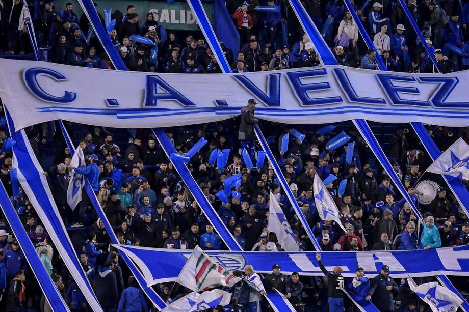 Los jugadores son de Vélez, popular equipo en Argentina.