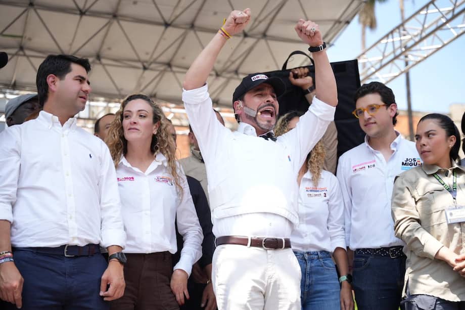 Juliana Gutiérrez, hermana de Federico Gutiérrez, oficializó el apoyo de su partido Creemos a la candidatura de Abelardo De La Espriella.