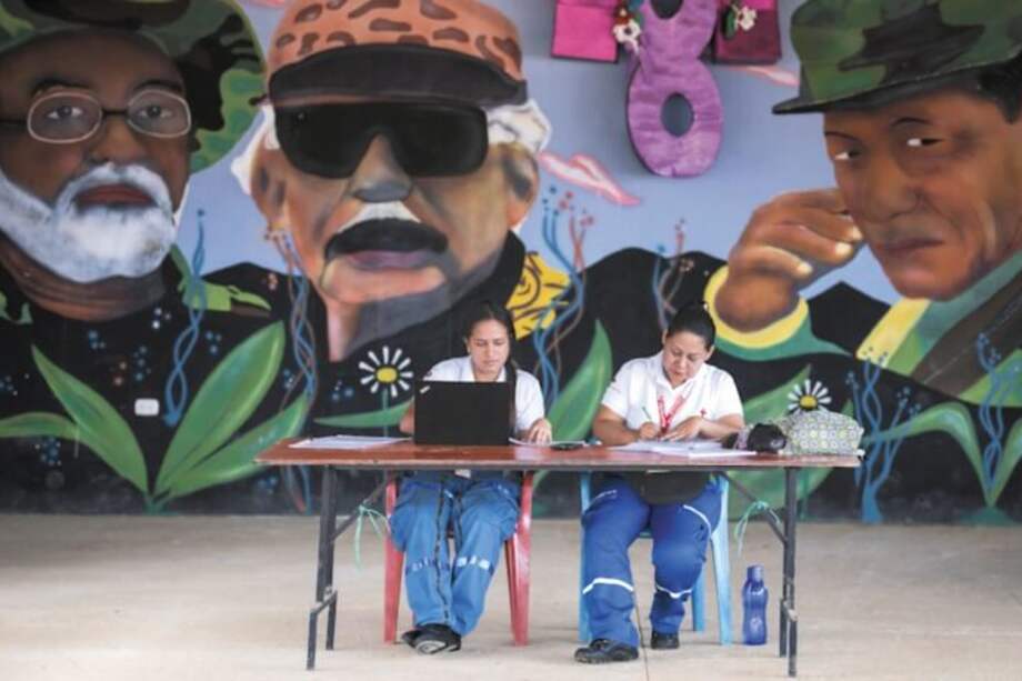 Jornada de atención en salud a exguerrilleros en un espacio de reincorporación por parte de una brigada de la Cruz Roja. / Mauricio Alvarado - El Espectador