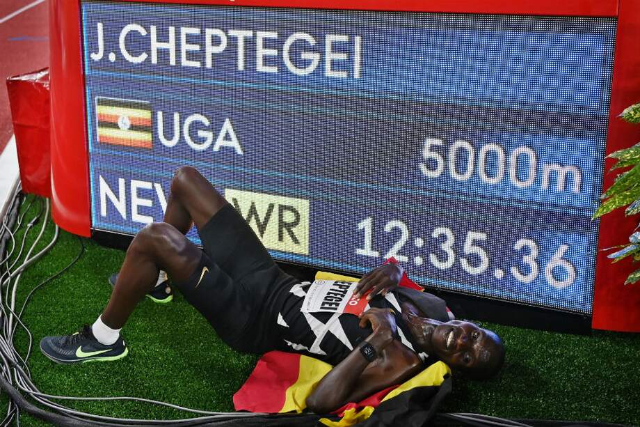 El ugandés de 23 años es el mejor fondista del momento.