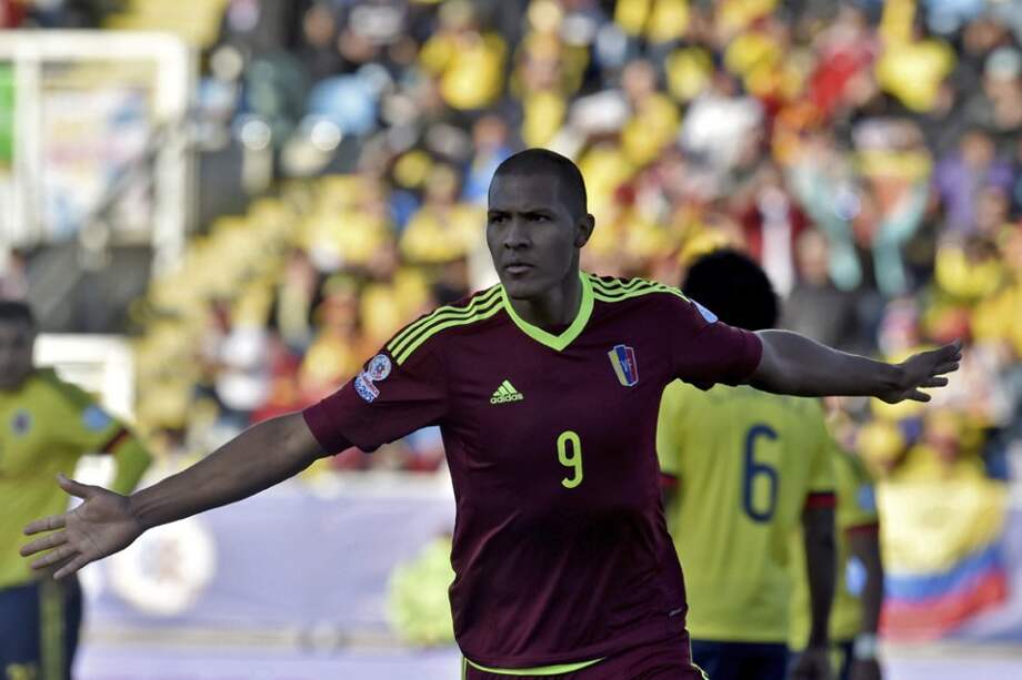 Salomón Rendón celebra el único tanto de Venezuela contra Colombia. Foto: AFP