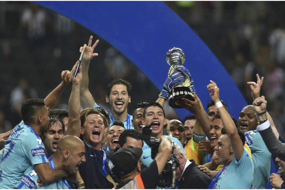 Pachuca logró un nuevo título al vencer 2-1 en el global a Monterrey. / AFP