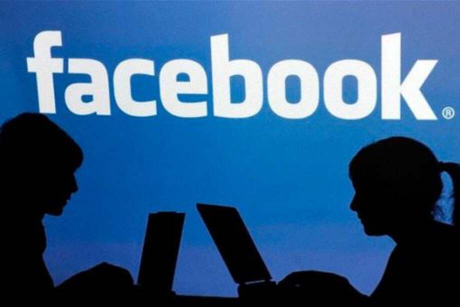 Facebook alienta a medios de comunicación a "compartir historias"